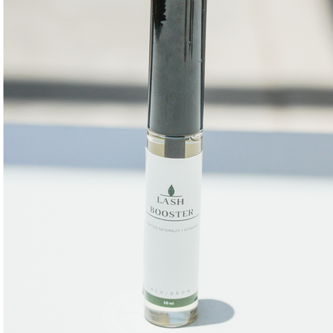 Serum alargador de pestañas con vitaminas. Lash Booster