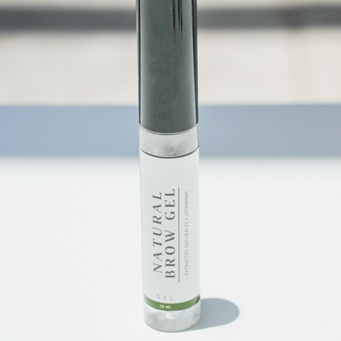 Gel natural para cejas y pestañas con vitaminas