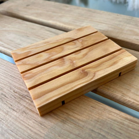 Jabonera de madera individual